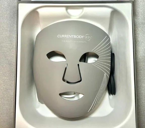 Currentbody Skin LED 面膜 全新